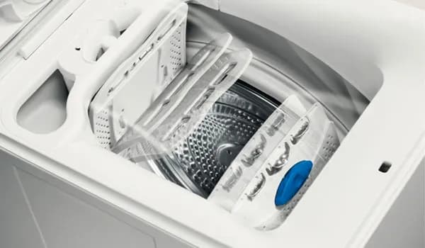 Czym wyczyścić pralkę ładowaną od góry, aby uniknąć nieprzyjemnych zapachów?