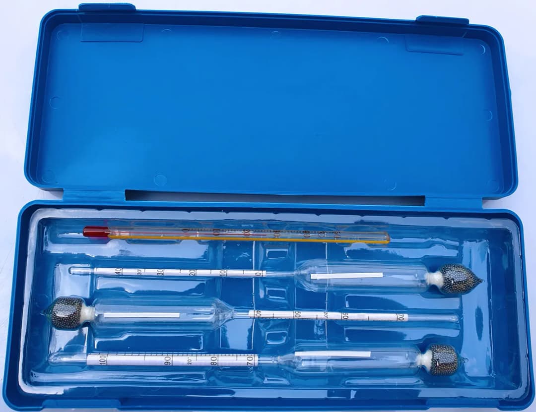 Jaki alkoholomierz do nalewek - uniknij błędów w pomiarze alkoholu