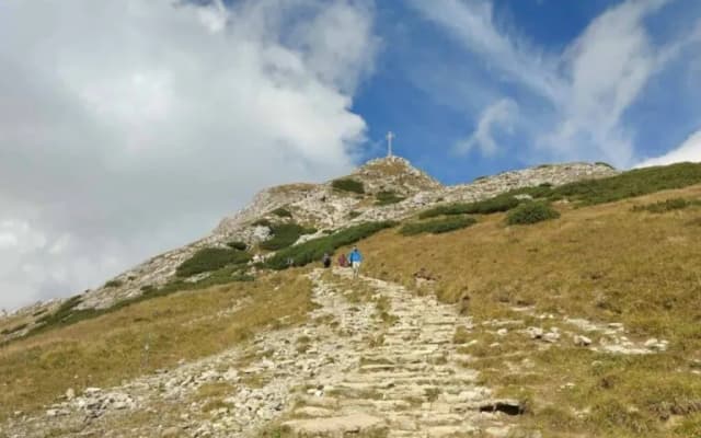 Jakim szlakiem na Giewont? Odkryj najłatwiejsze trasy i porady