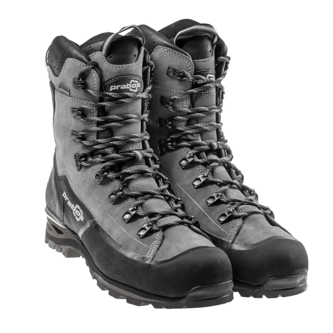 Jakie buty na szlaki górskie wybierać, aby uniknąć kontuzji?